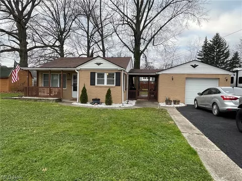 429 Winckles St, Elyria, OH 44035 photo 1