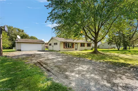 9382 Dorothy Dr, Streetsboro, OH 44241