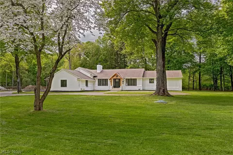7121 Gates Mills Blvd, Gates Mills, OH 44040