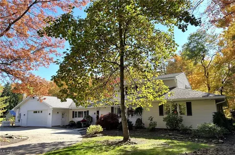 7855 Mulberry Rd, Chesterland, OH 44026