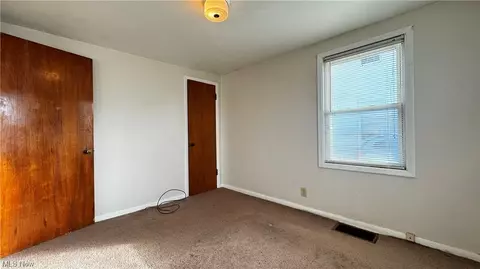 316 Winckles St, Elyria, OH 44035 photo 14