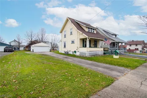 117 Morrison St, Struthers, OH 44471 photo 3