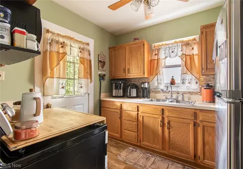 117 Morrison St, Struthers, OH 44471 photo 8