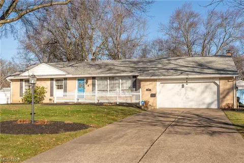 2769 Englewood NE, Canton, OH 44721