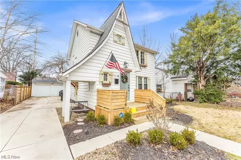 3278 Wooster Rd, Rocky River, OH 44116