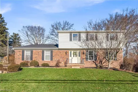 225 James St SW, North Canton, OH 44720