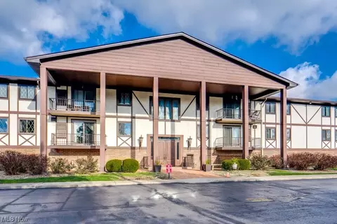 4849 Grace #230, North Olmsted, OH 44070