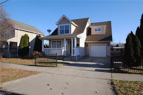 2413 E 61st St, Cleveland, OH 44104