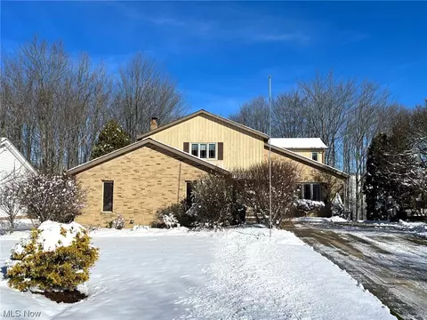 35941 Meadowdale Dr, Solon, OH 44139