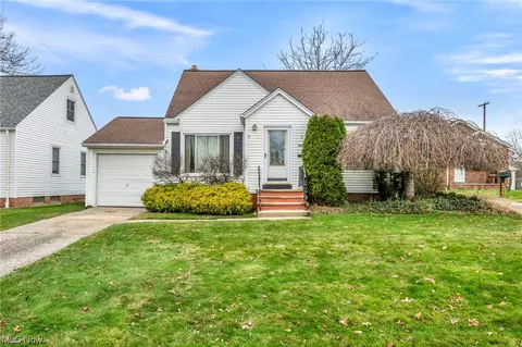 1606 Temple Ave, Mayfield Heights, OH 44124