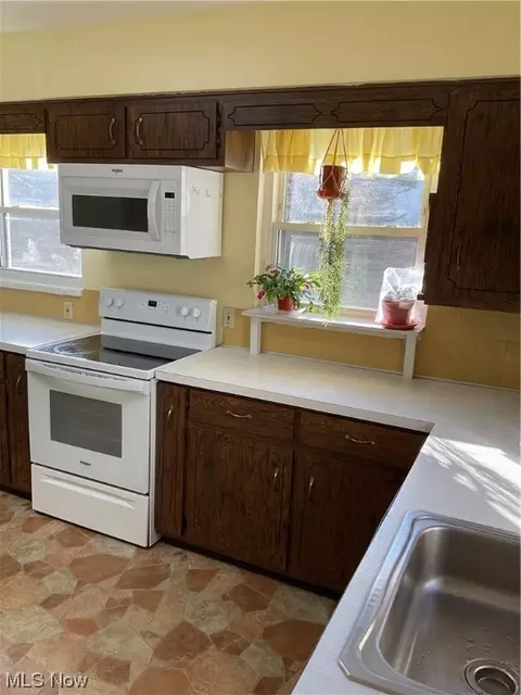 436 Drexel St, Akron, OH 44310 photo 12