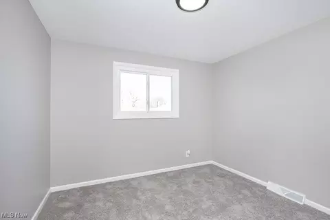 30892 Roosevelt Rd, Wickliffe, OH 44092 photo 7