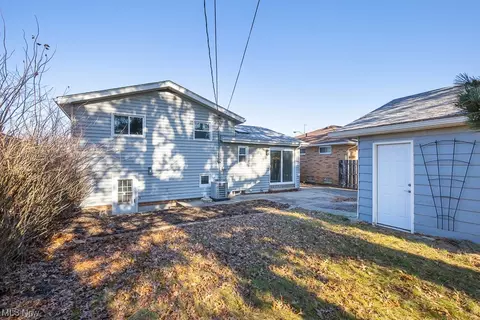 30892 Roosevelt Rd, Wickliffe, OH 44092 photo 21