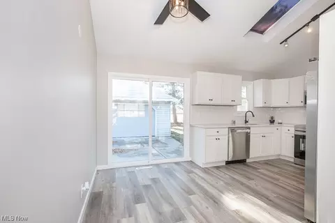 30892 Roosevelt Rd, Wickliffe, OH 44092 photo 6