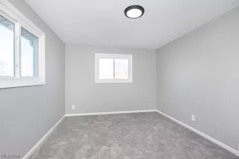 30892 Roosevelt Rd, Wickliffe, OH 44092 photo 9