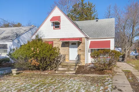 19211 Harvard Ave, Warrensville Heights, OH 44128