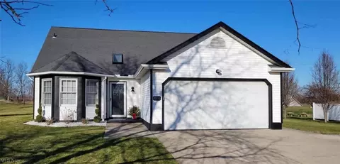 3135 Summit Rd, Ravenna, OH 44266
