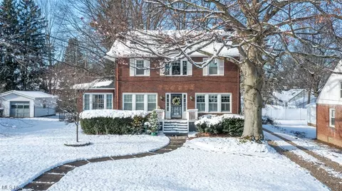 2060 6th St, Cuyahoga Falls, OH 44221