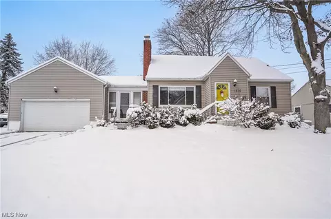 1536 Campbell St, Cuyahoga Falls, OH 44223