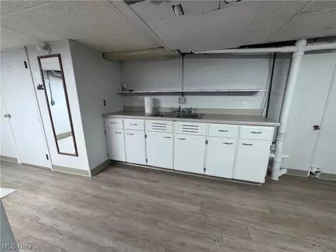 908 41st St, Vienna, WV 26105 photo 22