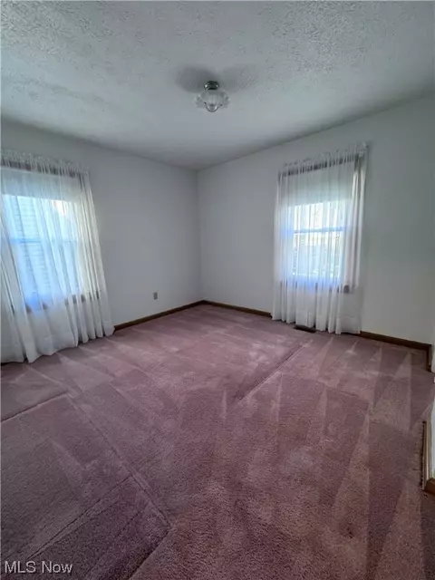 908 41st St, Vienna, WV 26105 photo 12