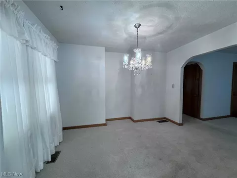 908 41st St, Vienna, WV 26105 photo 9