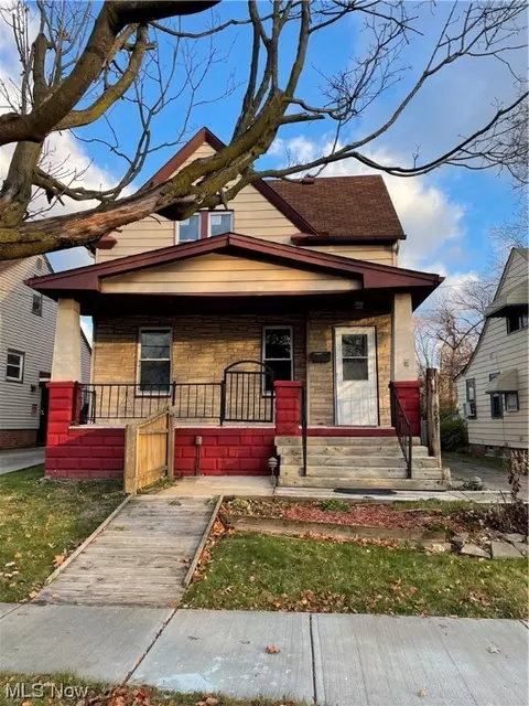 4001 Cullen Dr, Cleveland, OH 44105