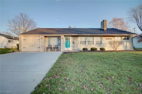 423 Adrian Dr, Berea, OH 44017