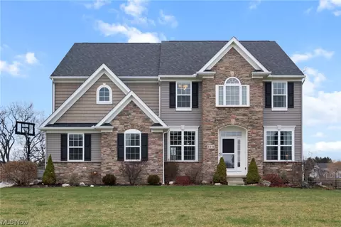 5441 Drayton Hall, Valley City, OH 44280