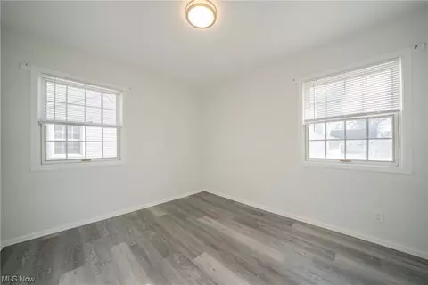 523 Eastern Heights Blvd, Elyria, OH 44035 photo 17