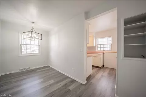 523 Eastern Heights Blvd, Elyria, OH 44035 photo 7