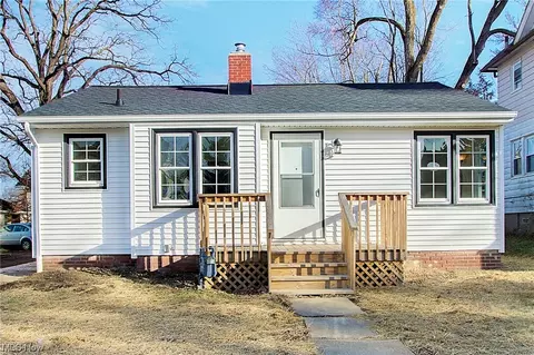 1126 S Linden Ave, Alliance, OH 44601