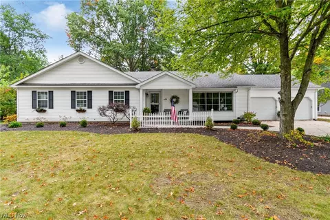 78 Clairhaven Dr, Hudson, OH 44236