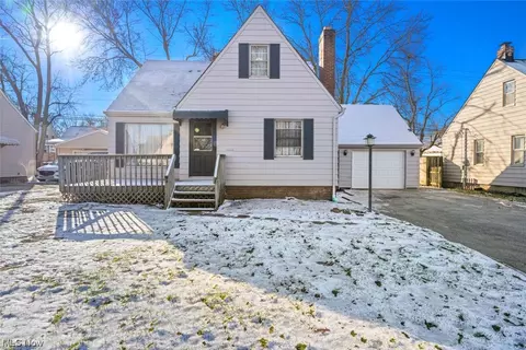 12700 Oakview Blvd, Garfield Heights, OH 44125