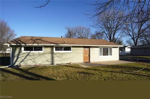 1745 Evergreen Dr, Streetsboro, OH 44241