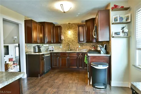 25 Brookfield Ave, Boardman, OH 44512 photo 9