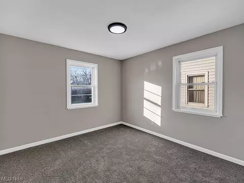 835 E 216th St, Euclid, OH 44119 photo 10