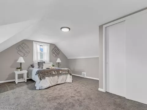 835 E 216th St, Euclid, OH 44119 photo 15