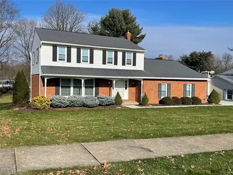 337 Pheasant Run Cir NW, Canton, OH 44709