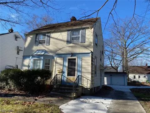 20131 Green Oak Rd, Euclid, OH 44117