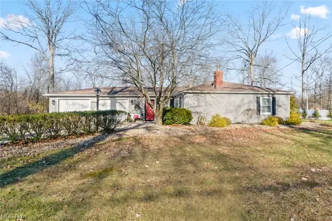 1858 Bristol Champion Townline NW, Bristolville, OH 44402