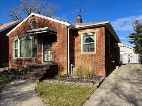 3330 Lincoln Ave, Parma, OH 44134