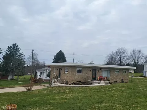 72340 Barton Rd, Bridgeport, OH 43912