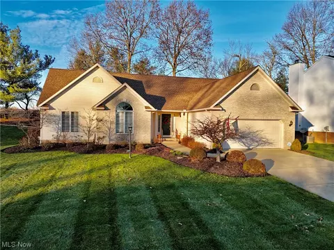6925 Thicket St NW, Canton, OH 44708