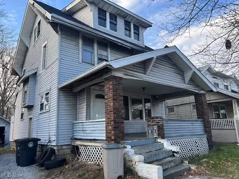 900 N Howard St, Akron, OH 44310