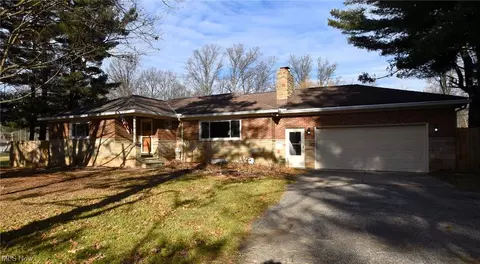 231 Meadowview Dr, Northfield, OH 44067