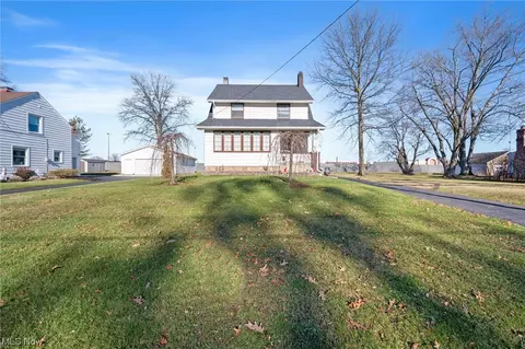 72 Macarthur Dr, Youngstown, OH 44512