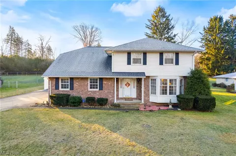 1012 40th St NE, Canton, OH 44714