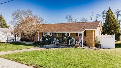 163 Warren Dr, Parkersburg, WV 26104