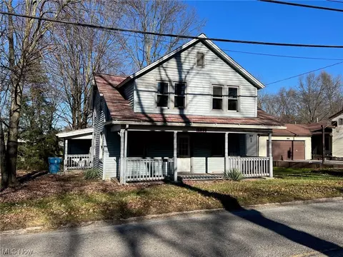 1435 E County Line Rd, Mineral Ridge, OH 44440